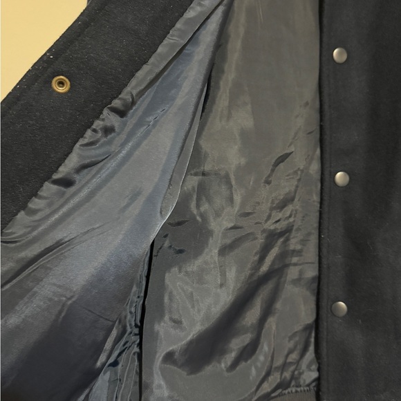 Old Navy Boys Bomber Jacket - Picture 7 of 7